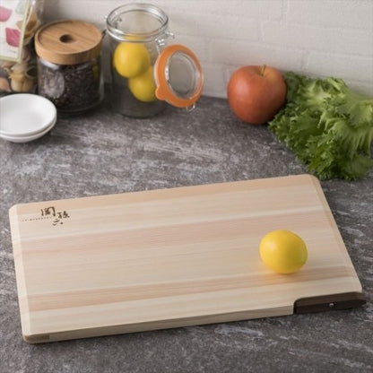 Japanese Seki Magoroku cutting board (390 x 240 x 13mm)