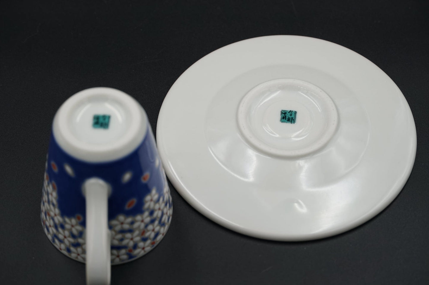 Kutani ware Japanese Tea cup & Saucer Set Color: Sakura桜