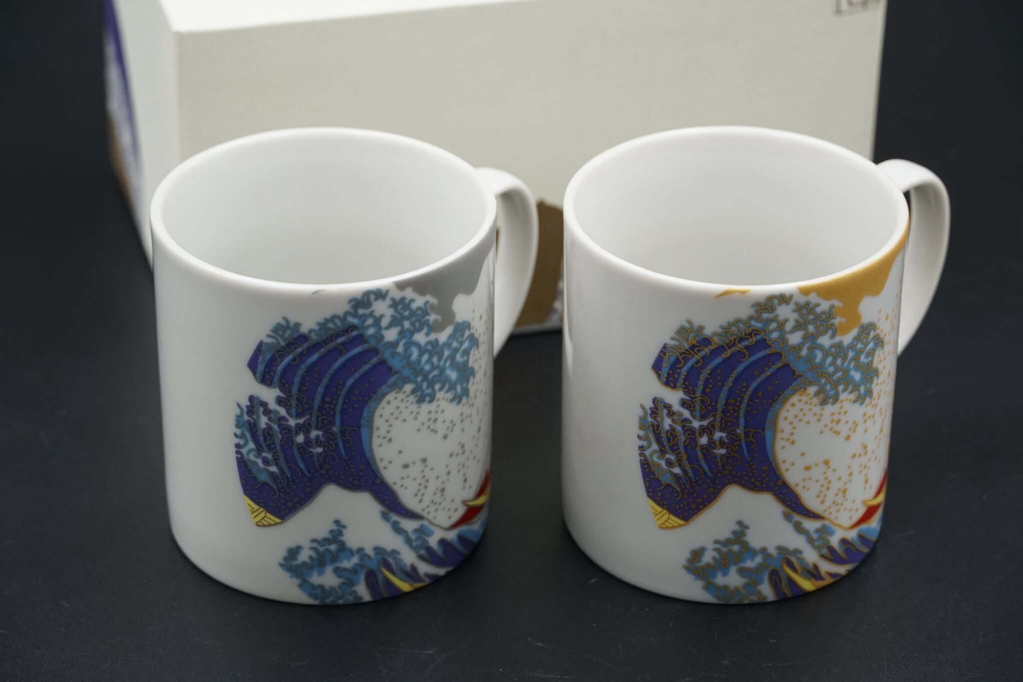 Pair Kutani yaki Ware Japanese Mug Tea Coffee Cup Hokusai Katsusika Great wave