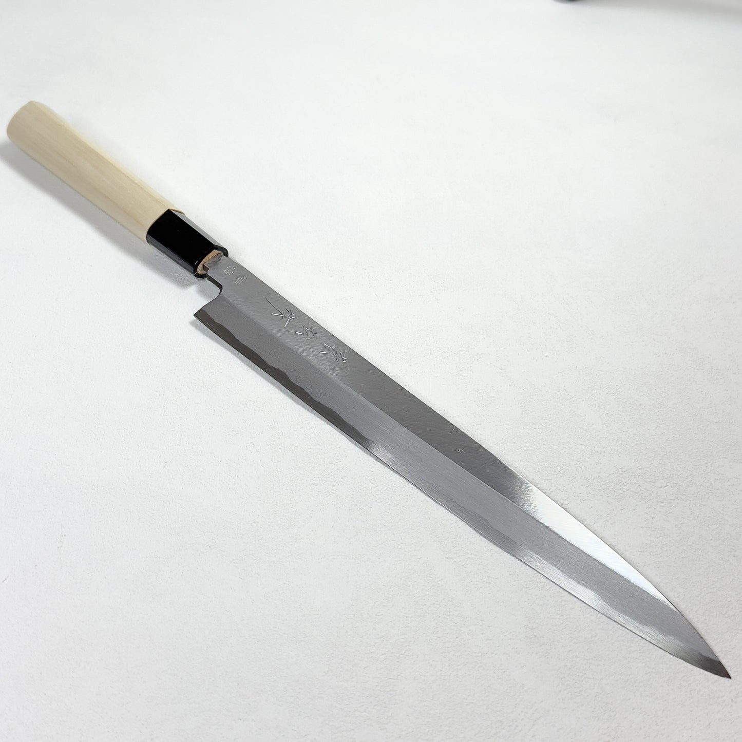 Brand New Japanese Kanematsu Tokusen Yanagiba/Sashimi knife.230mm (Yasugi steel) with original box