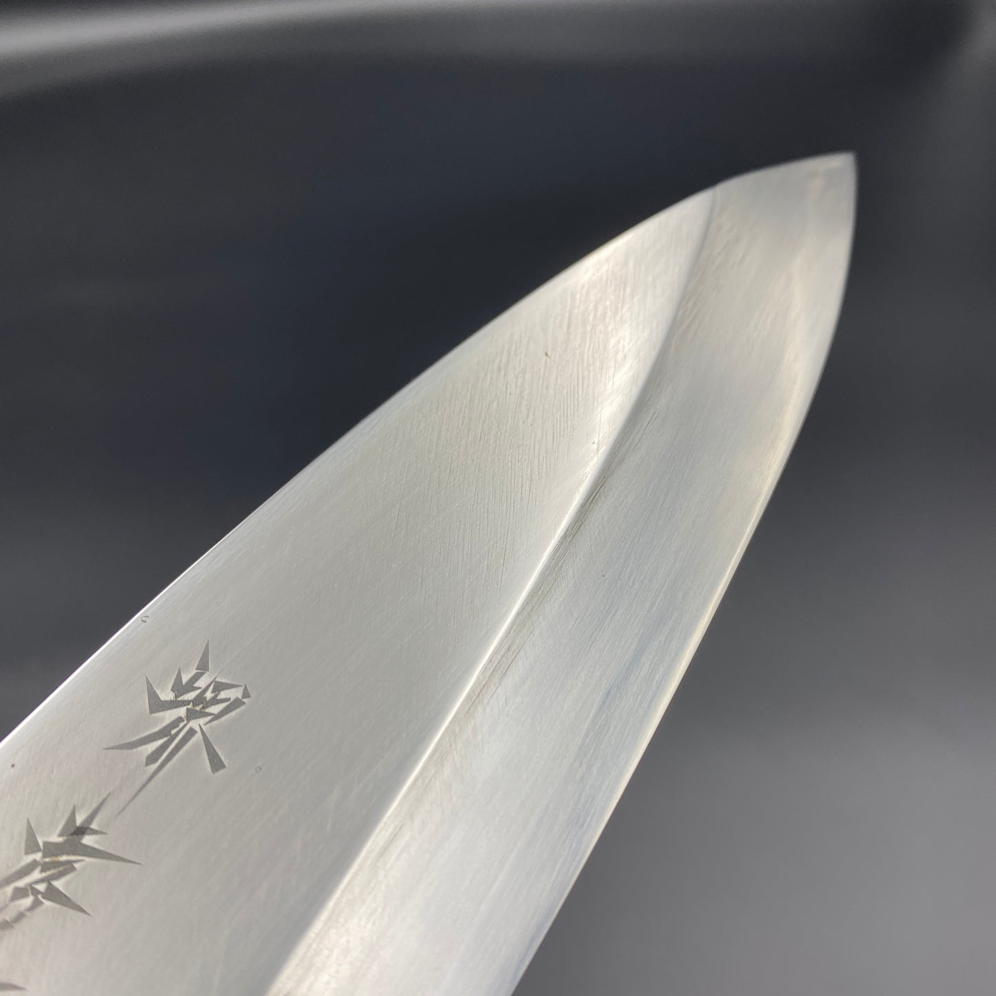 New Old Stock Japanese Sakai Takayuki  Deba fish deboning knife. 180mm(carbon steel) With box